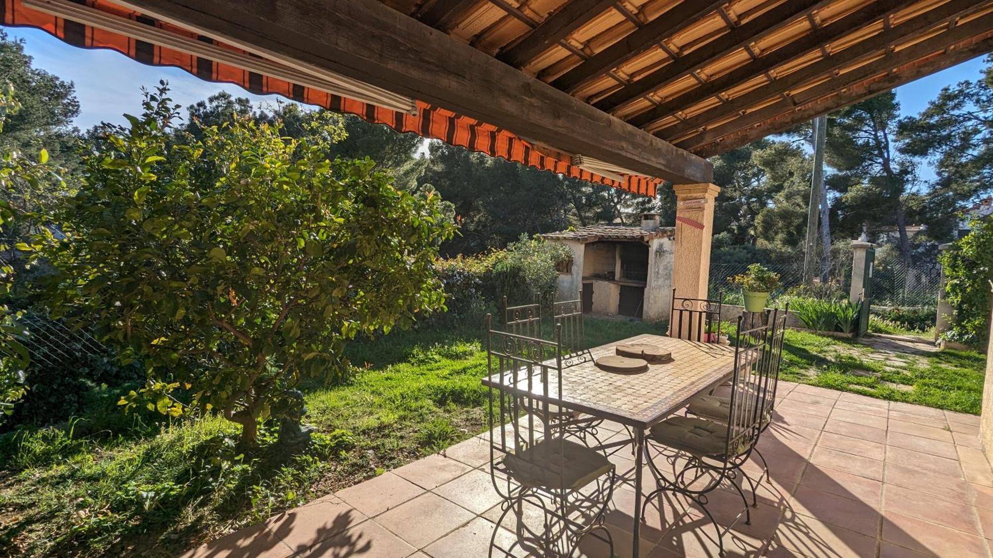 Maisonnette Au Calme Avec Climatisation Parking Jardin Cadre Campagne Plages A Pieds Bandol Extérieur photo