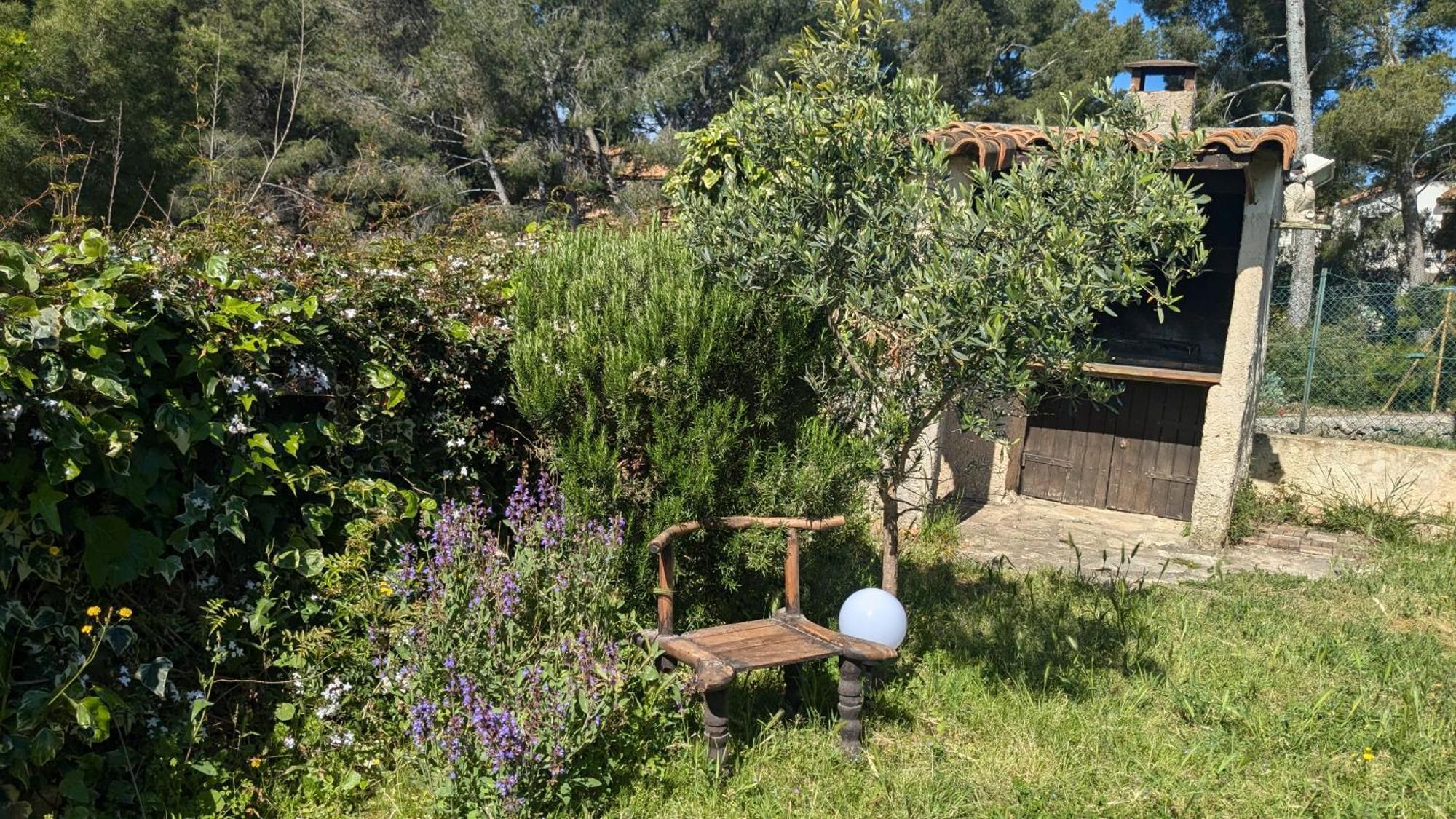 Maisonnette Kalis Calme Avec Climatisation Parking Jardin Cadre Campagne Plages A Pieds Bandol Extérieur photo
